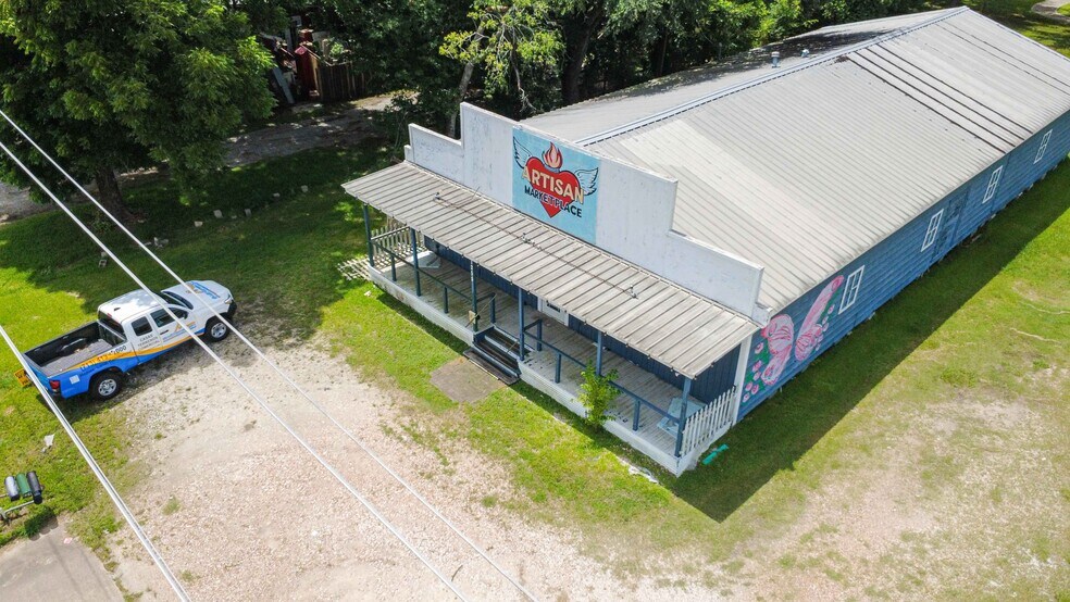More Photos Of 1255 W Highway 6, Alvin Freestanding For Sale