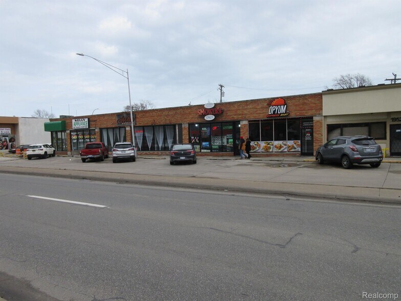 More Photos Of 19528 Kelly Rd, Detroit General Retail For Sale