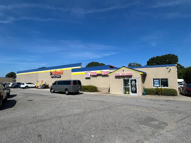 More Photos Of 2854-2886 Airline Blvd, Portsmouth Unknown For Lease