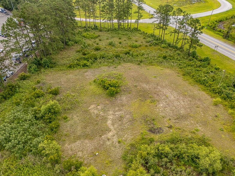 More Photos Of 2100 E 10th St, Woodbine Land For Sale