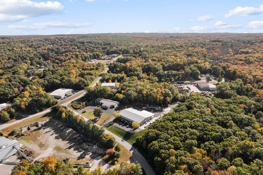 More Photos Of 13 Parkway Dr, Plainfield Warehouse For Lease