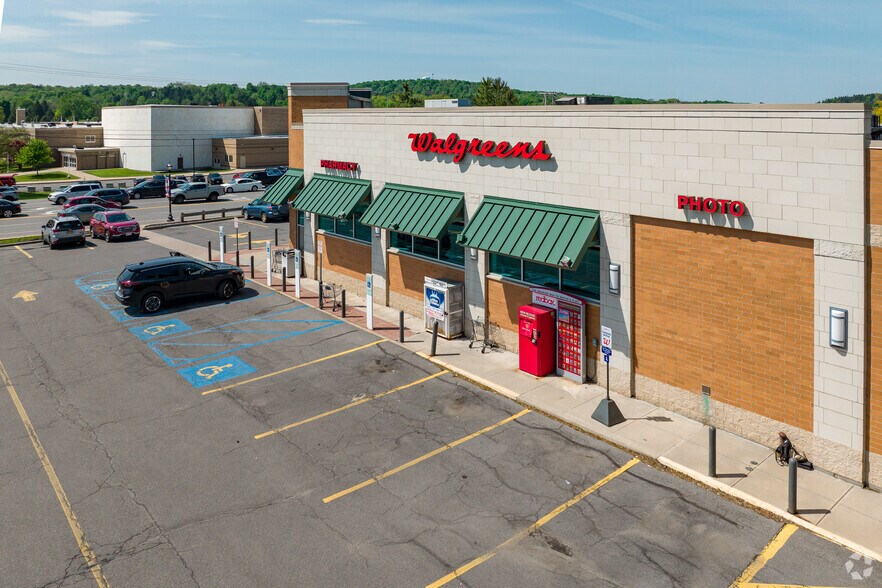 More Photos Of 5206 W Genesee St, Camillus Drugstore For Sale