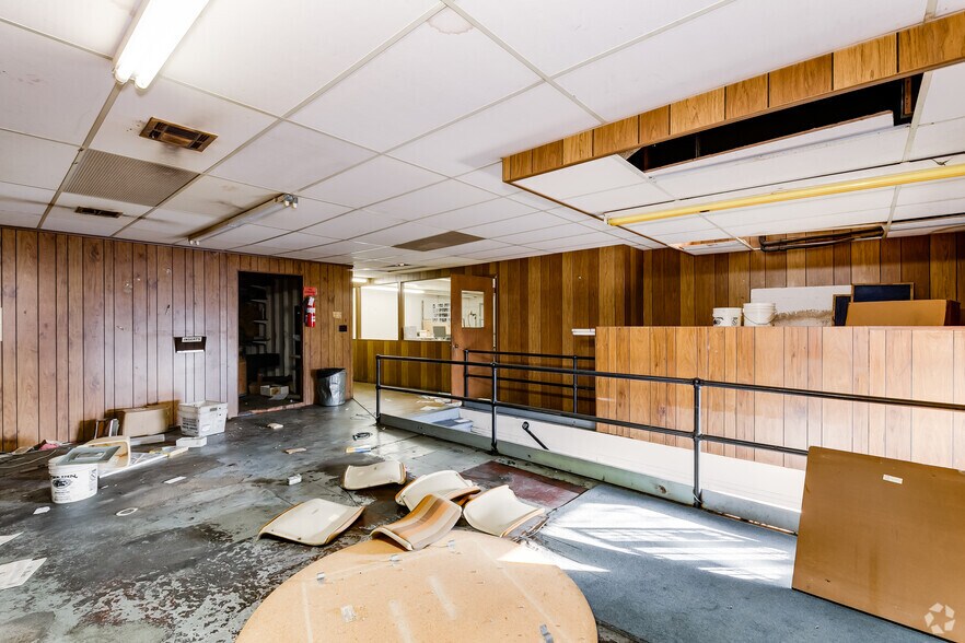 More Photos Of 705-709 N 2nd Ave, Dodge City Loft Creative Space For Lease