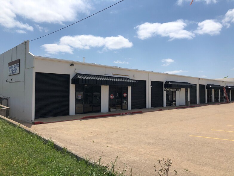 Primary Photo Of 6206 South Fwy, Fort Worth Light Distribution For Lease