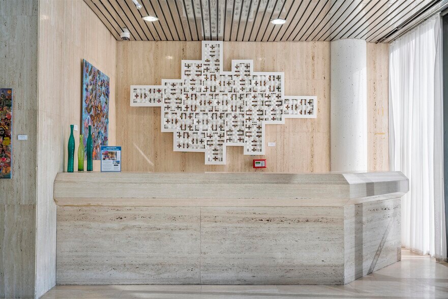 More Photos Of 12000 Biscayne Blvd, Miami Office For Lease