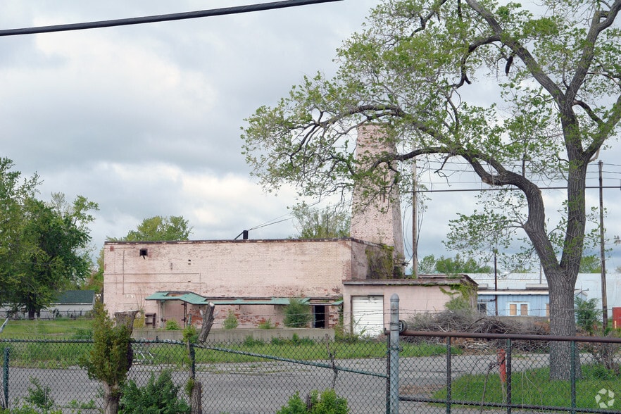 More Photos Of 1740 Military Rd, Tonawanda Manufacturing For Sale