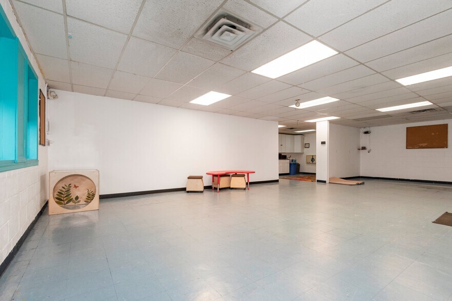 More Photos Of 211 Wise Ave, Dundalk Schools For Sale