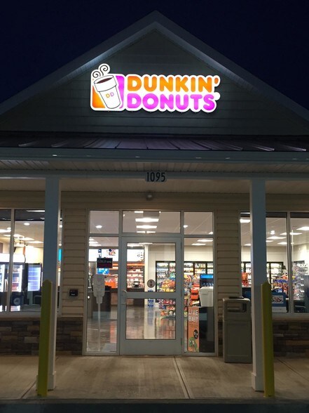 More Photos Of 1095 New Loudon Rd, Cohoes Fast Food For Lease