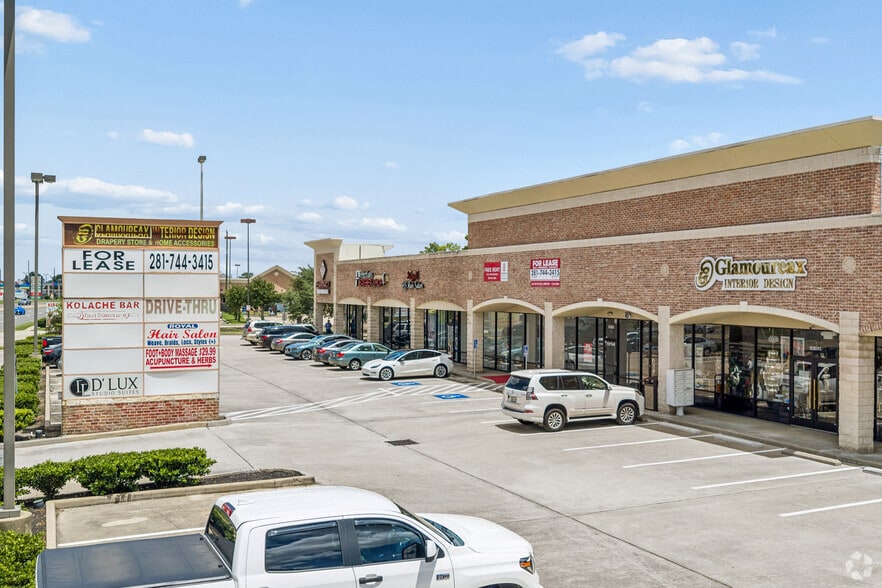 More Photos Of 15115 Westheimer Rd, Houston Storefront Retail Office For Lease
