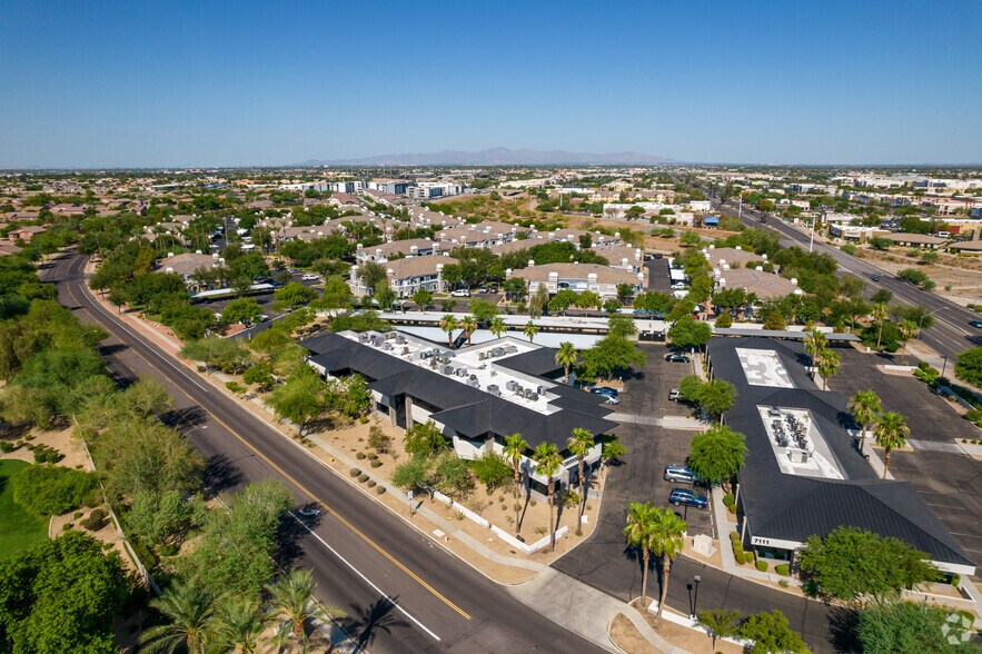 More Photos Of 7111-7121 W Bell Rd, Glendale Office For Sale