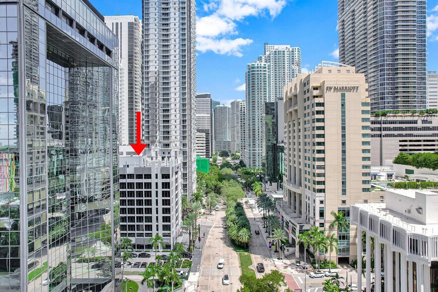 More Photos Of 1110 Brickell Ave, Miami Office For Lease