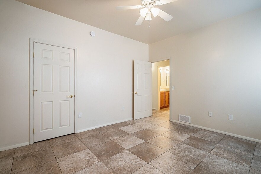 More Photos Of 638-642 E Lester, Tucson Apartments For Sale