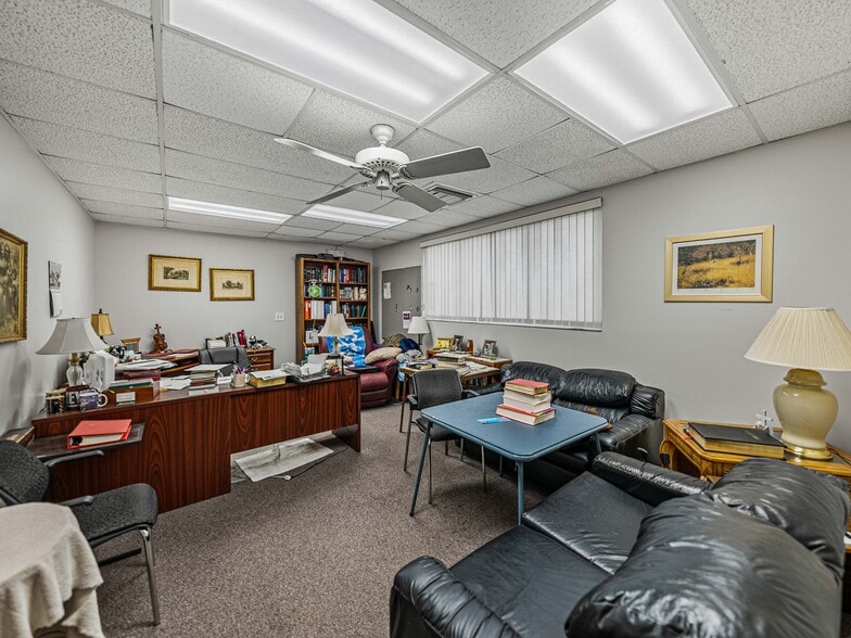 More Photos Of 211 Easton Dr, Lakeland Religious Facility For Sale