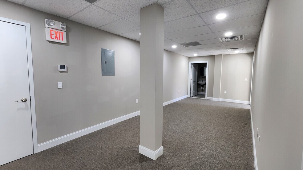 More Photos Of 1250 Sussex Tpke, Randolph Storefront Retail Office For Lease