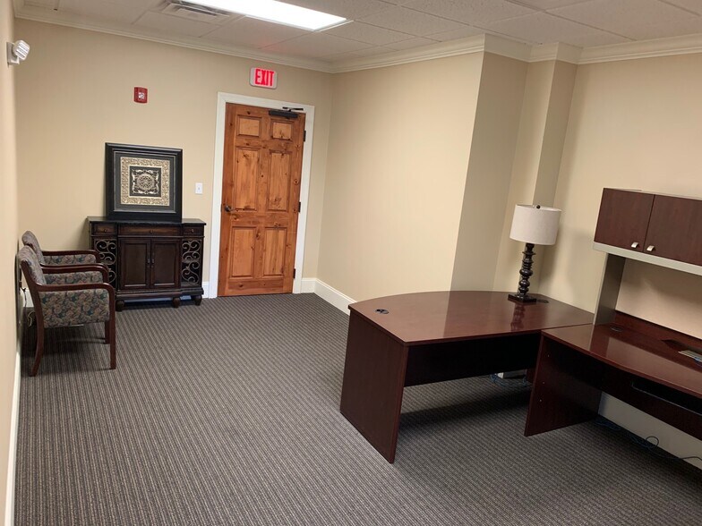 More Photos Of 6267 Old Water Oak Rd, Tallahassee Unknown For Lease