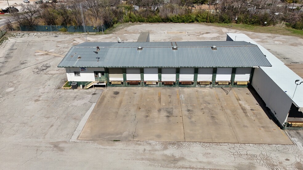 More Photos Of 3230 Clay Ave, Waco Industrial For Sale