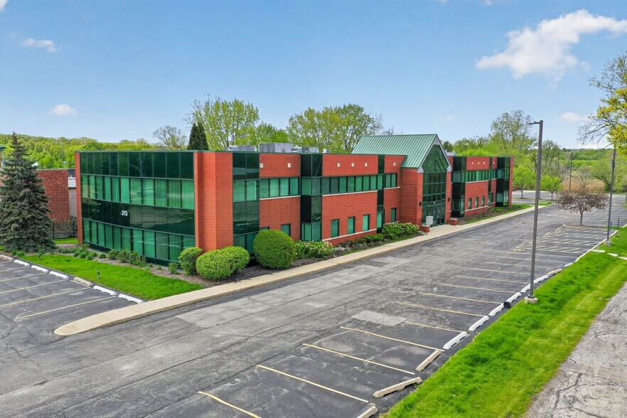 More Photos Of 213 Front St, McHenry Office For Lease