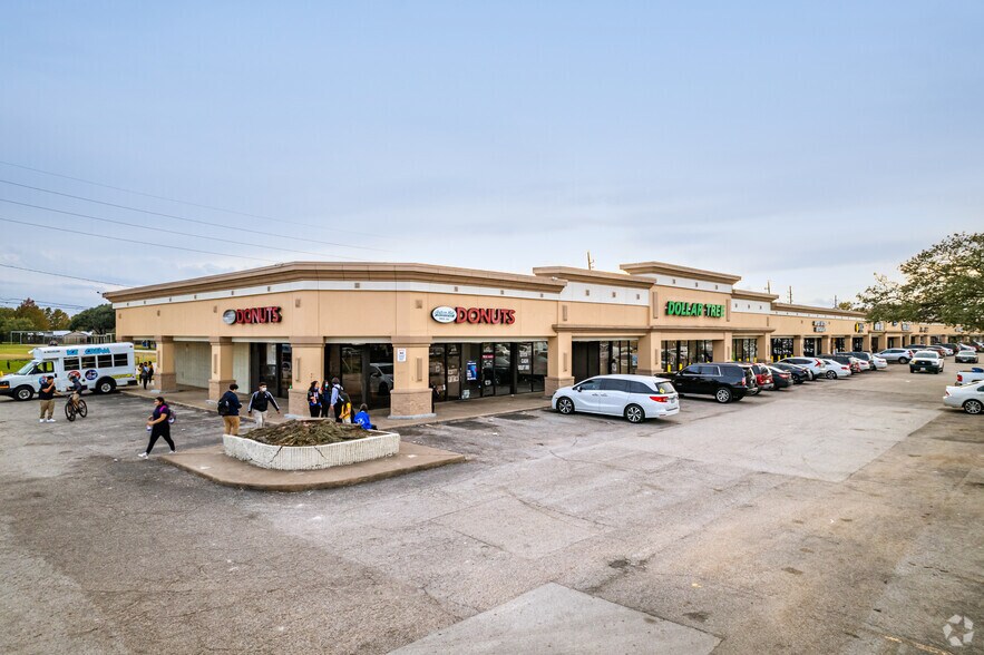 Primary Photo Of 8787 W Bellfort St, Houston General Retail For Lease