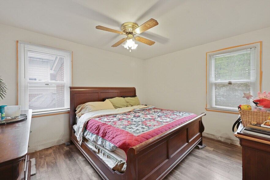 More Photos Of 3904 E Joppa Rd, Nottingham Flex For Sale