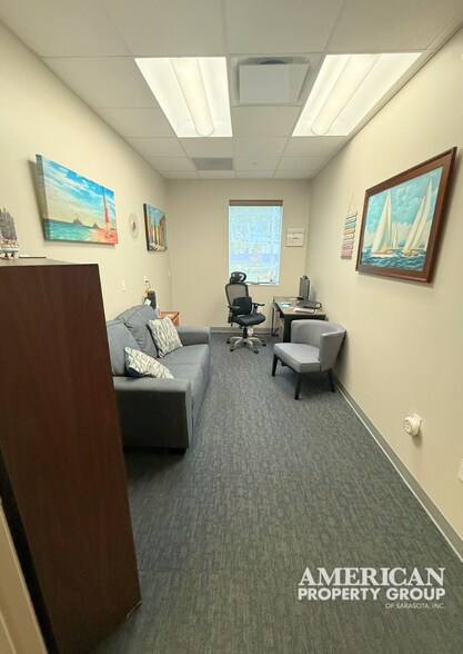 More Photos Of 5715 21st Ave W, Bradenton Medical For Sale