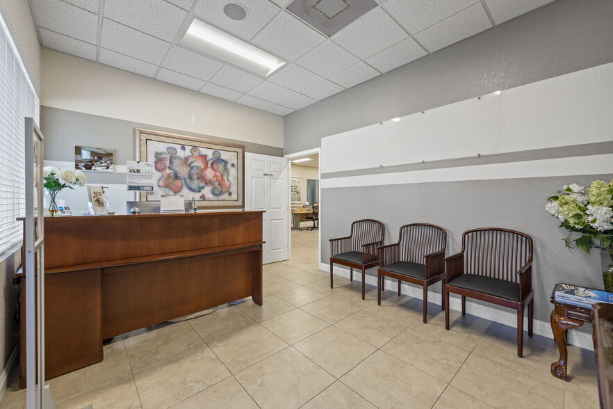 More Photos Of 4966-4968 Royal Gulf Cir, Fort Myers Medical For Sale