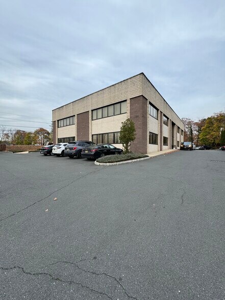 Primary Photo Of 2186 NJ-27, North Brunswick Medical For Lease