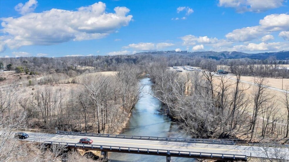 More Photos Of 319 T B Stanley Hwy, Bassett Trailer Camper Park For Sale