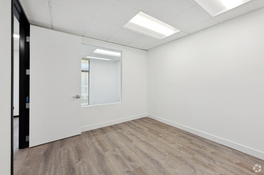 More Photos Of 1510-1512 11th St, Santa Monica Telecom Hotel Data Hosting For Lease