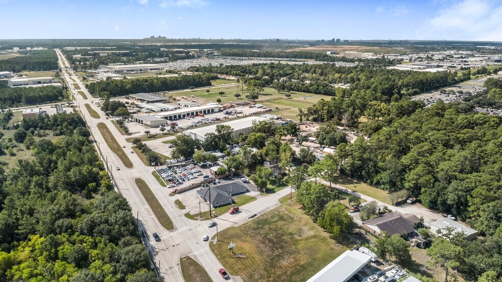 More Photos Of 20103 Aldine Westfield Rd, Humble Office For Sale