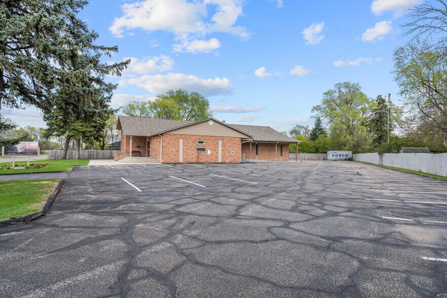 More Photos Of 6206 Lilac Dr N, Brooklyn Center Religious Facility For Sale