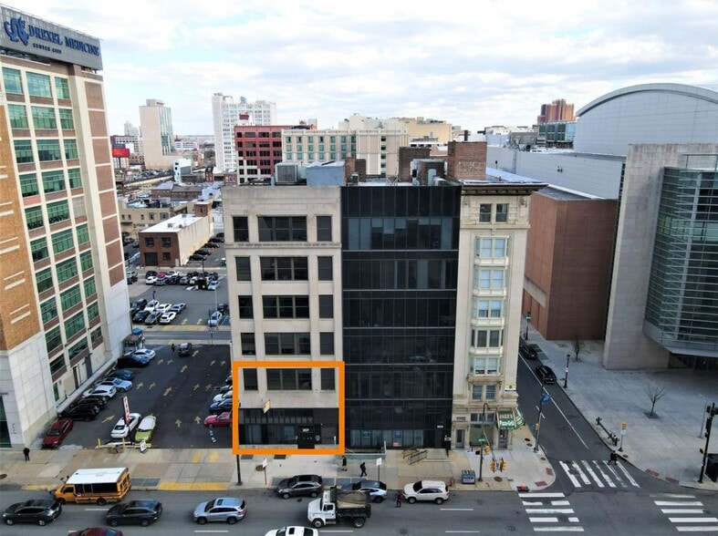 More Photos Of 207 N Broad St, Philadelphia Medical For Lease