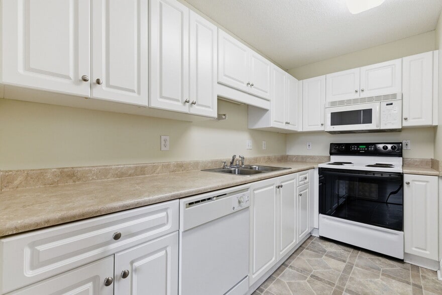 More Photos Of 100 Garden Manor Ct, Murrells Inlet Apartments For Sale