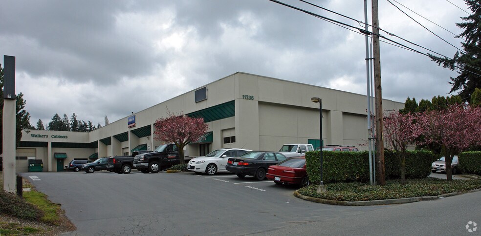 More Photos Of 11326-11332 120th Ave NE, Kirkland Light Distribution For Lease