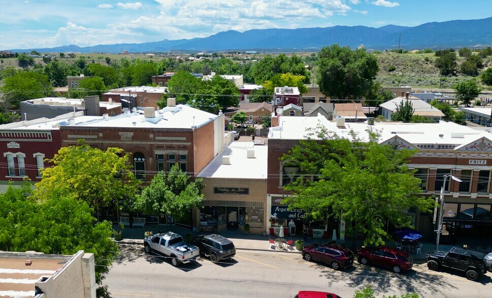More Photos Of 111 W Main St, Florence Storefront For Sale