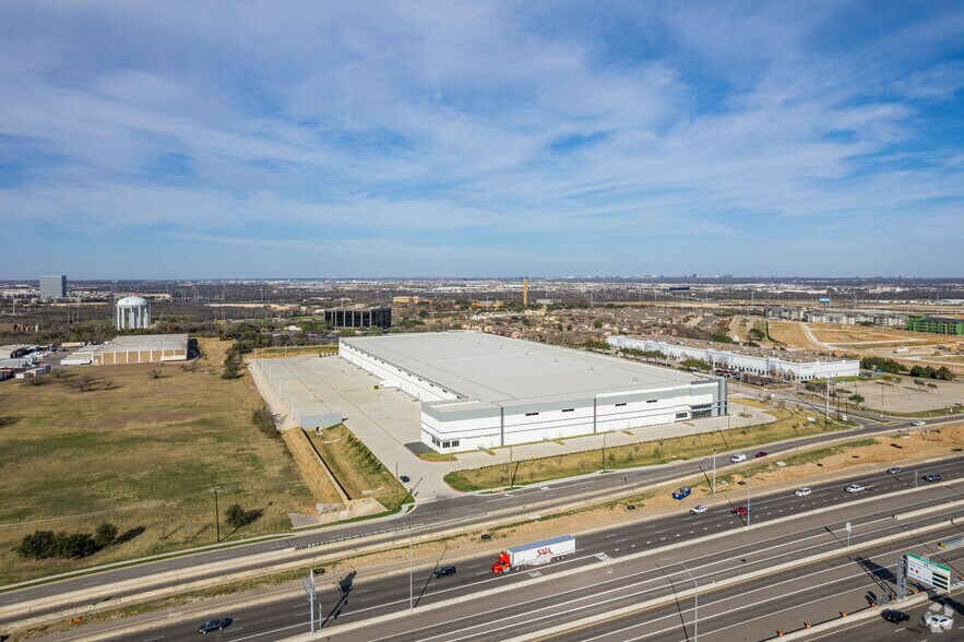 More Photos Of 2201 Chemsearch Blvd, Irving Warehouse For Lease