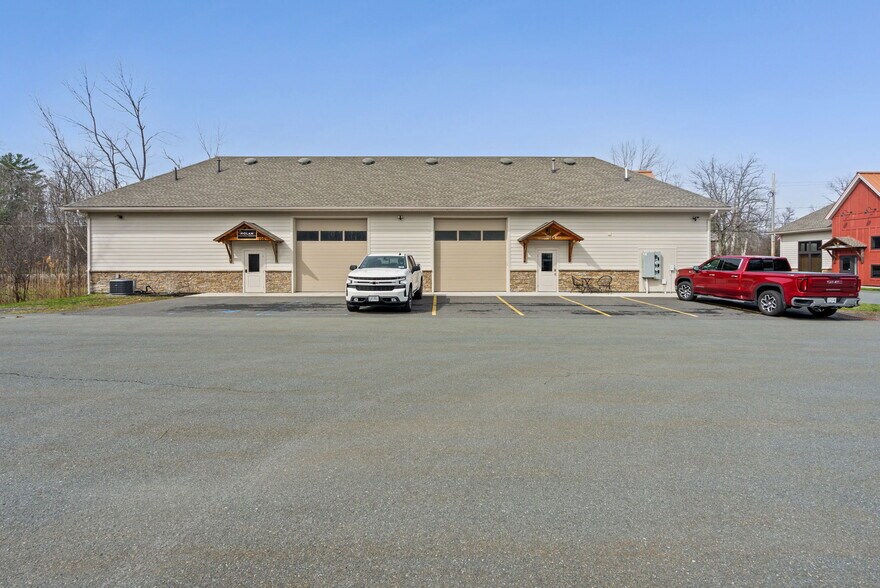 More Photos Of 1 Charlton Rd, Ballston Spa Freestanding For Lease