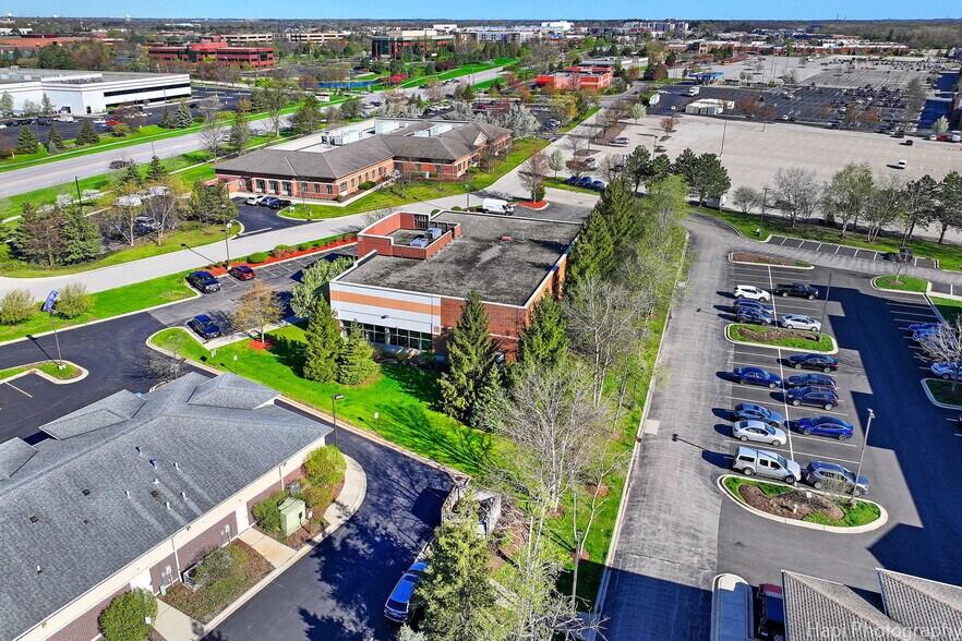 More Photos Of 195 N Milwaukee Ave, Vernon Hills Storefront Retail Office For Sale