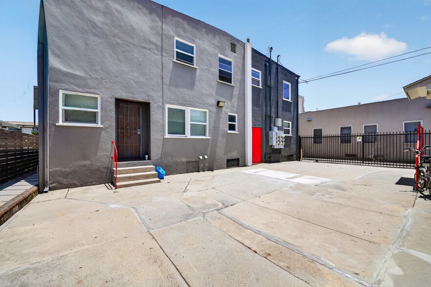 More Photos Of 727 Olive Ave, Long Beach Apartments For Sale