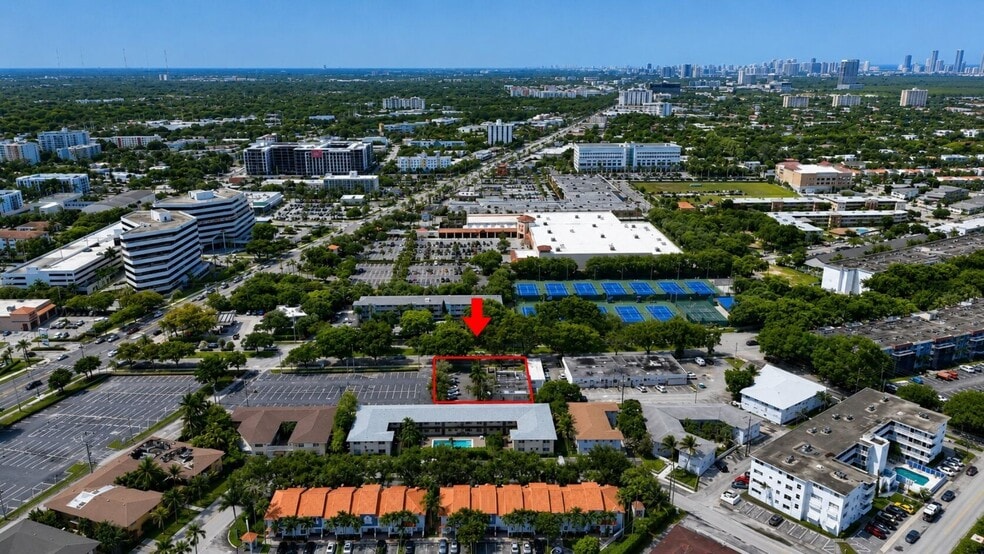 More Photos Of Sans Souci Blvd, Miami Office For Sale