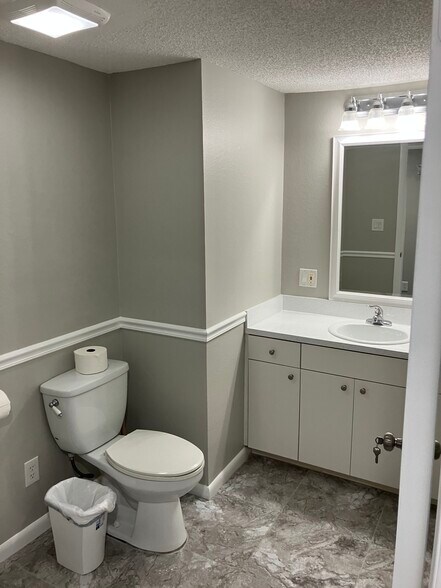 More Photos Of 400 9th Ave S, Safety Harbor Unknown For Lease