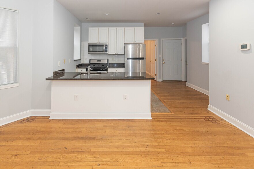More Photos Of 2445 Lakeview Ave, Baltimore Apartments For Sale
