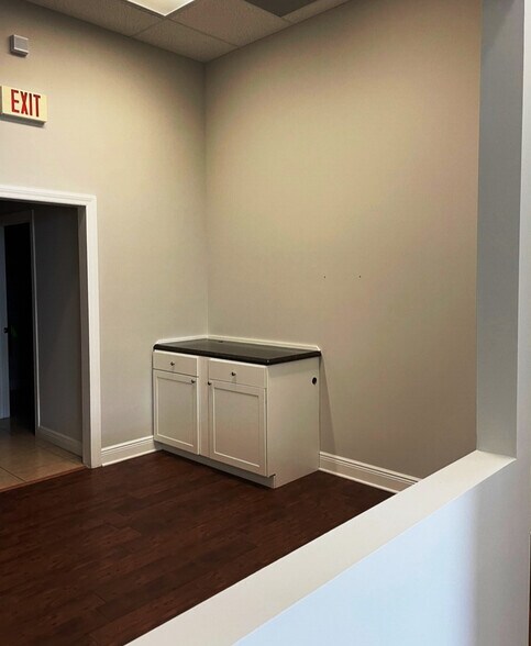 More Photos Of 1237 SE Indian St, Stuart Light Distribution For Sale