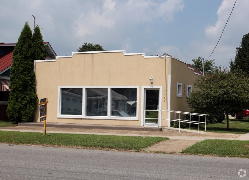 Primary Photo Of 2986 5th Ave, Huntington Freestanding For Sale