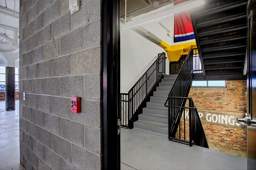 More Photos Of 111 Broadway, Nashville General Retail For Lease