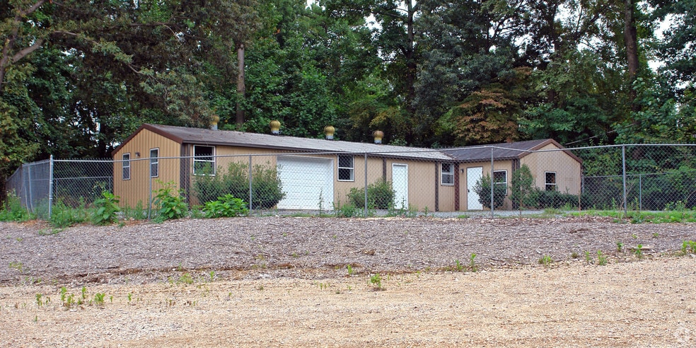 Primary Photo Of 4038 Hartley St, Charlotte Flex For Lease