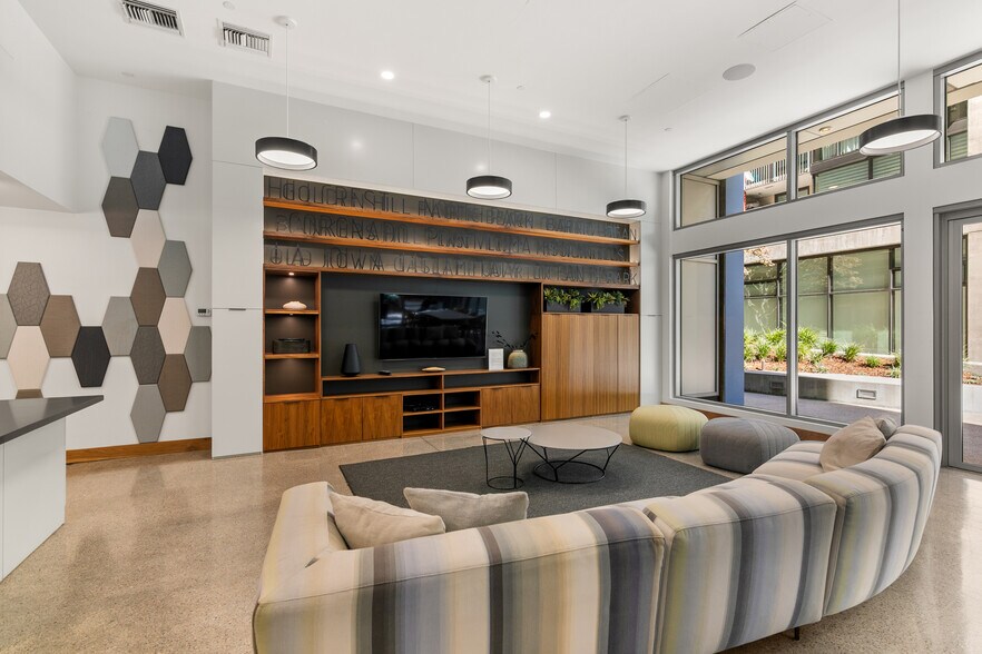 More Photos Of 302-390 11th Ave, San Diego Apartments For Sale