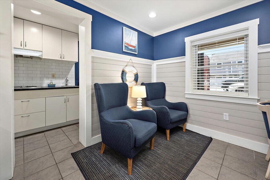 More Photos Of 1705 N Baltimore Ave, Ocean City Hotel For Sale