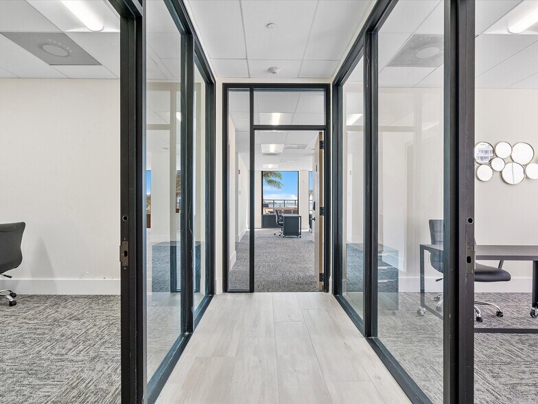 More Photos Of 600 NE 36th St, Miami Apartments For Lease