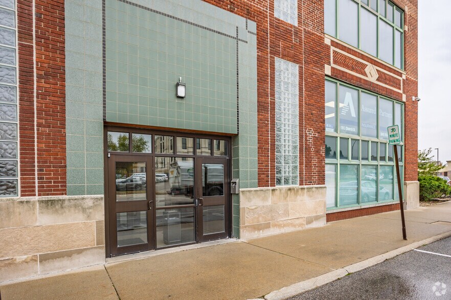 More Photos Of 11 E Church St, Marshalltown Office Residential For Lease