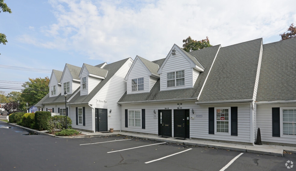 More Photos Of 16 Station Rd, Bellport Village Office Residential For Lease